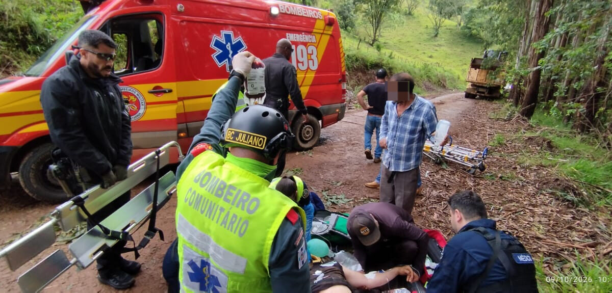 Bombeiros e equipe aeromédica atendem vítima de acidente de trabalho no interior de Faxinal dos Guedes
