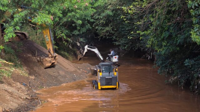 Prefeitura de Chapecó já limpou 21 km de rios e desobstruiu 500 bocas de lobo