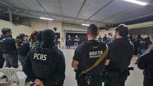 Polícia Civil de SC deflagra operação contra golpes virtuais aplicados de dentro de presídio no RS